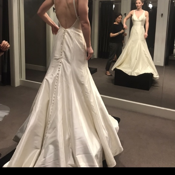 Allure Bridal Ivory Size 2 Wedding Gown - Picture 4 of 14